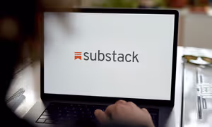 Substack avis : Le Piège des Plateformes Centralisées pour les Créateurs de Contenu